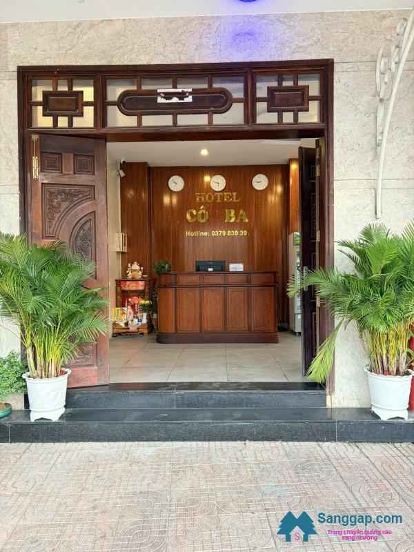Sang khách sạn