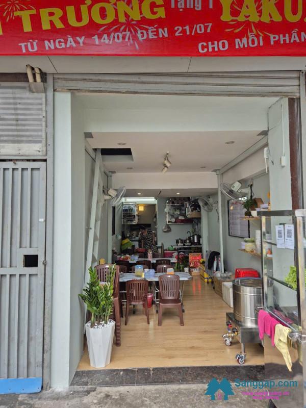 Sang quán cơm
