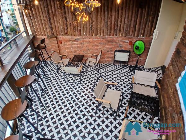 Sang quán cafe